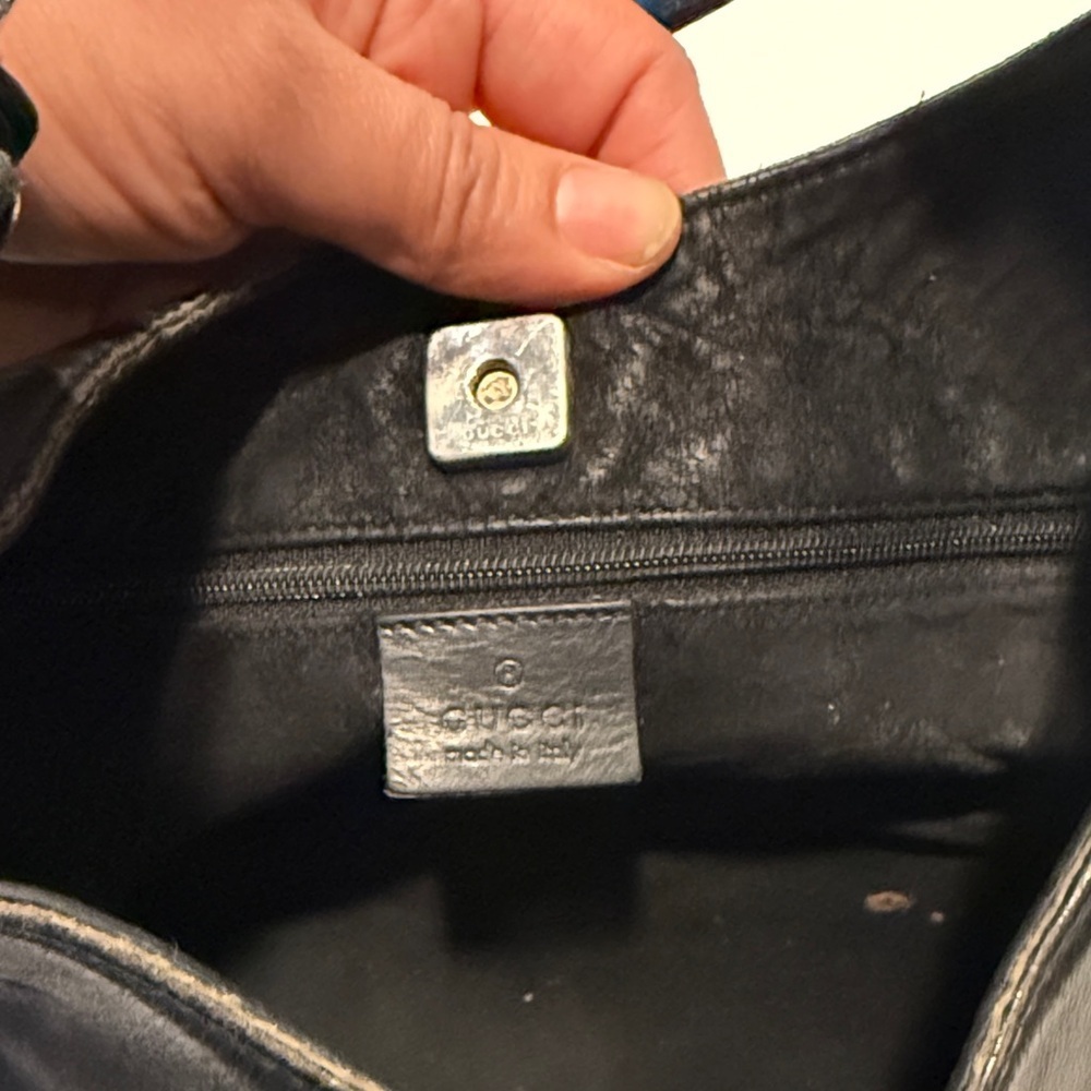 Gucci Vintage Elegant Black Leather Shoulder Bag - Picture 4 of 10
